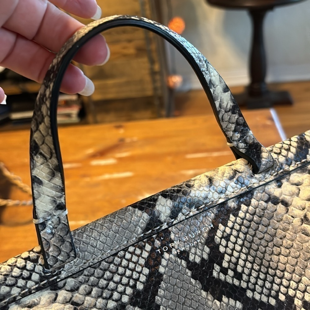 Tory Burch Block T Satchel Snakeskin 🐍 - Picture 15 of 16